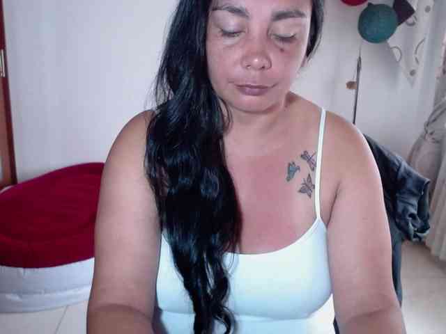 vivian-milf-paint webcam