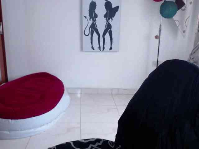 vivian-milf-paint webcam