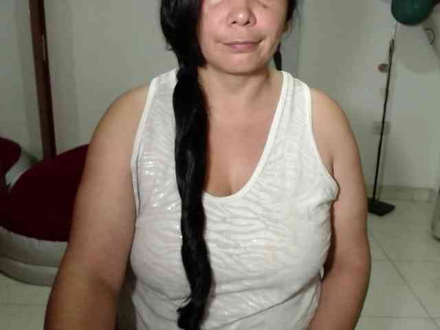 vivian-milf-paint webcam