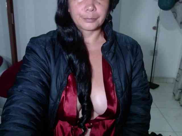 vivian-milf-paint webcam