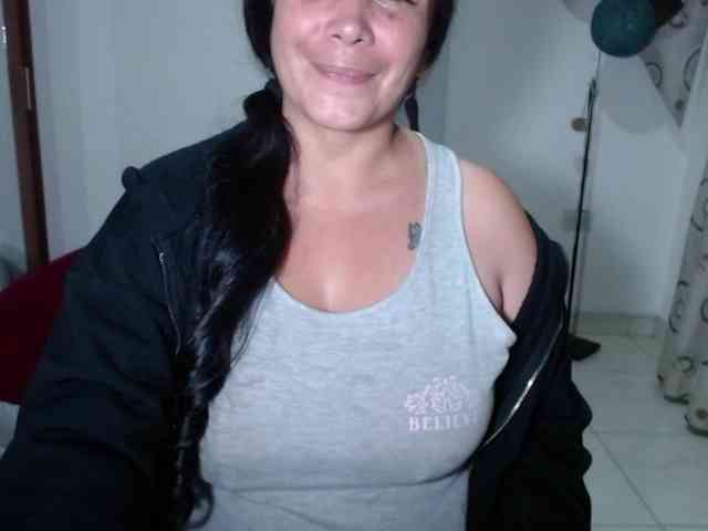 vivian-milf-paint webcam