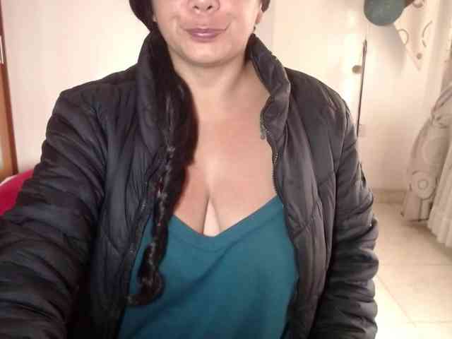 vivian-milf-paint webcam