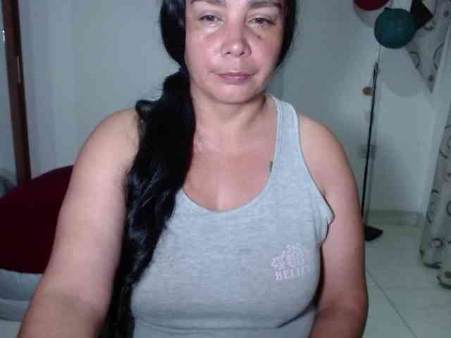 vivian-milf-paint webcam