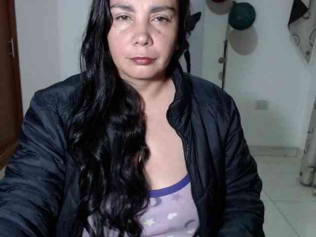 vivian-milf-paint webcam