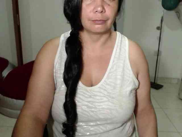 vivian-milf-paint webcam