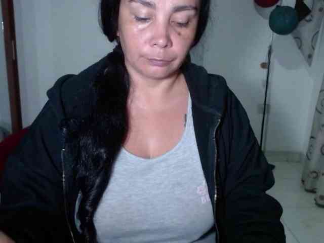 vivian-milf-paint webcam