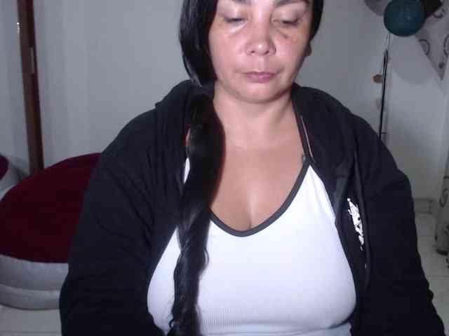 vivian-milf-paint webcam