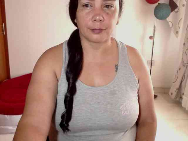 vivian-milf-paint webcam