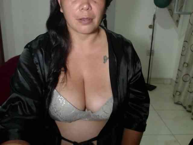 vivian-milf-paint webcam