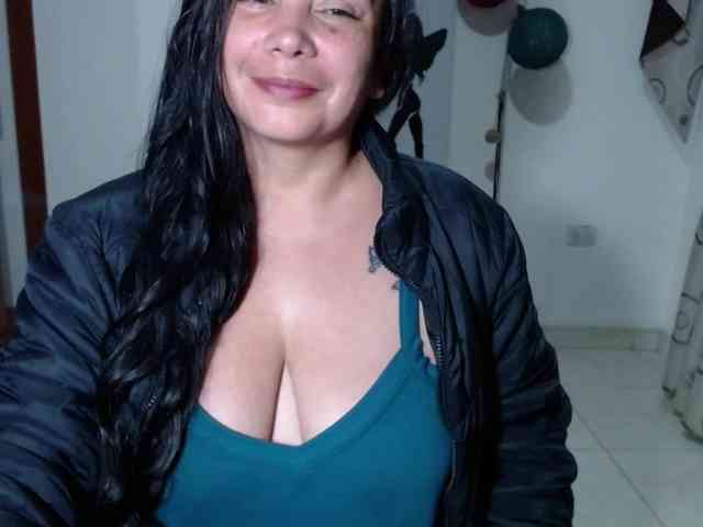vivian-milf-paint webcam