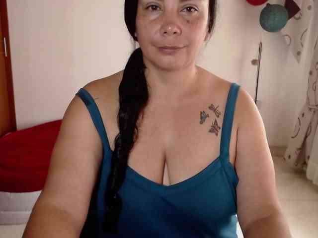 vivian-milf-paint webcam