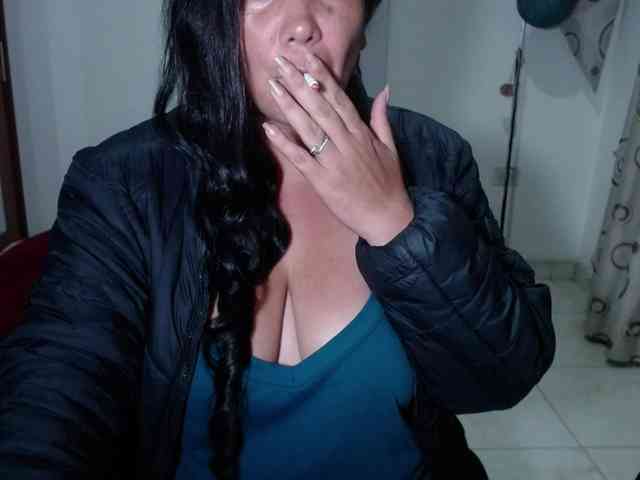 vivian-milf-paint webcam