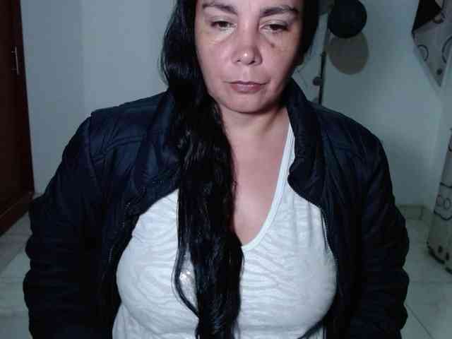 vivian-milf-paint webcam