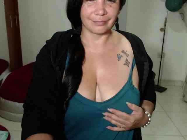 vivian-milf-paint webcam