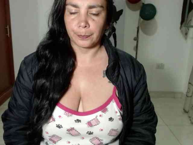 vivian-milf-paint webcam