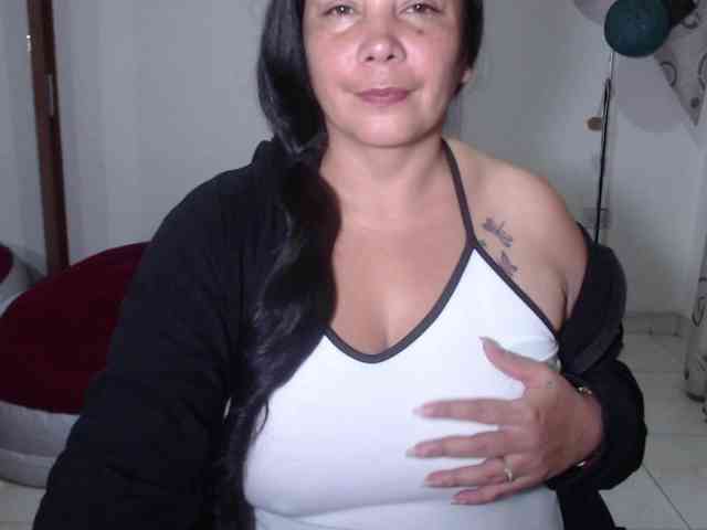 vivian-milf-paint webcam