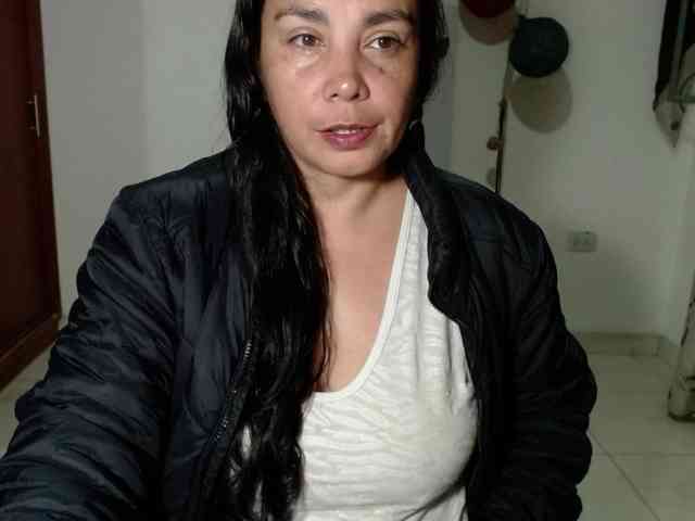vivian-milf-paint webcam