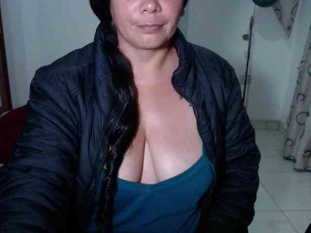 vivian-milf-paint webcam