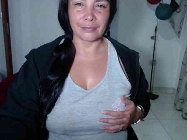 vivian-milf-paint webcam