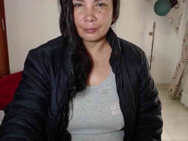 vivian-milf-paint webcam