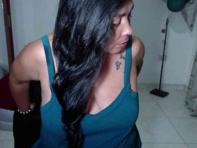 vivian-milf-paint webcam