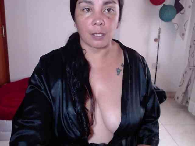 vivian-milf-paint webcam