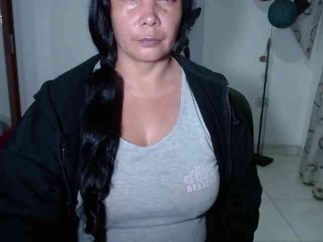 vivian-milf-paint webcam