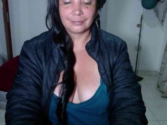 vivian-milf-paint webcam