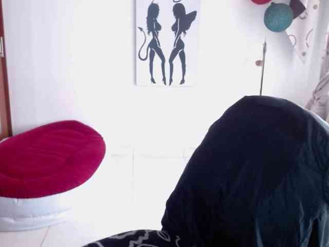 vivian-milf-paint webcam