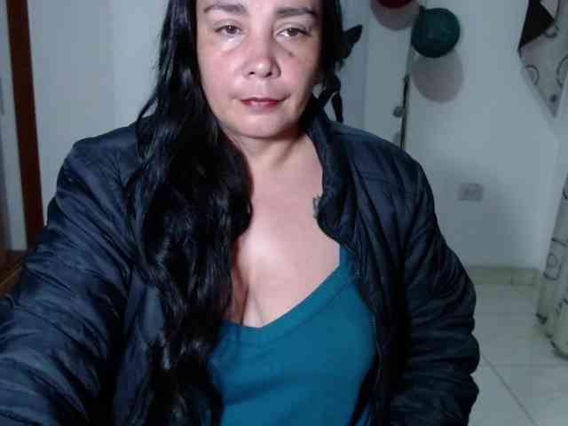 vivian-milf-paint webcam