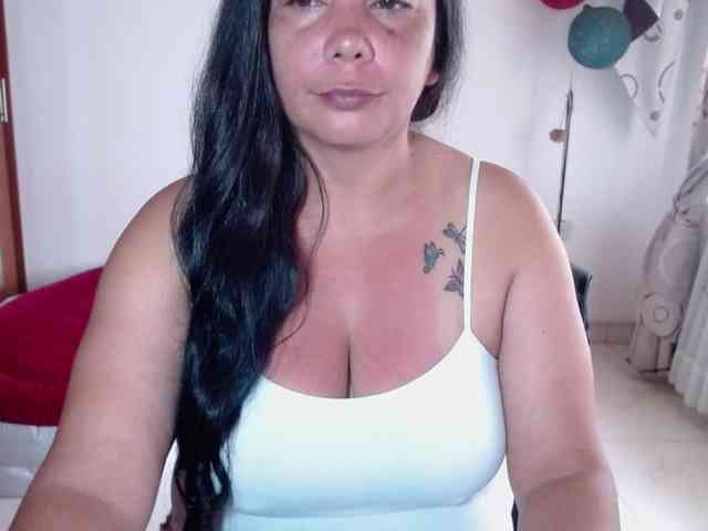 vivian-milf-paint webcam