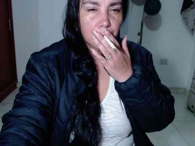 vivian-milf-paint webcam