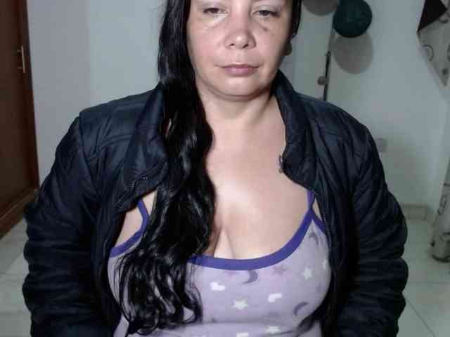 vivian-milf-paint webcam