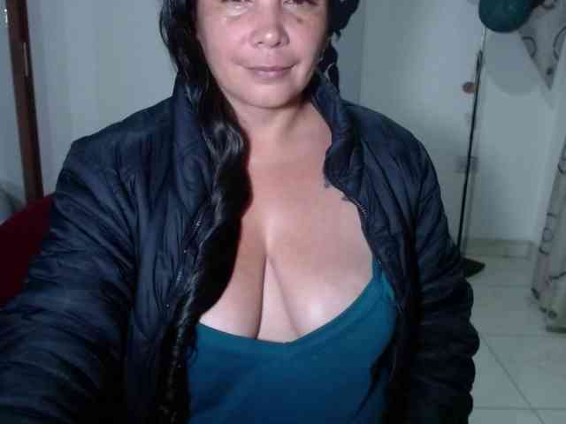 vivian-milf-paint webcam