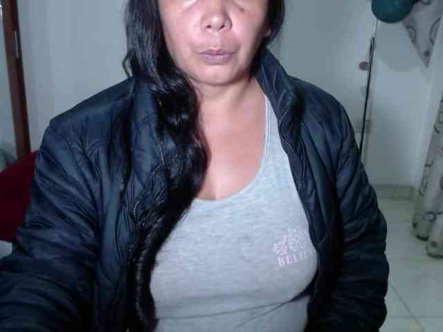 vivian-milf-paint webcam