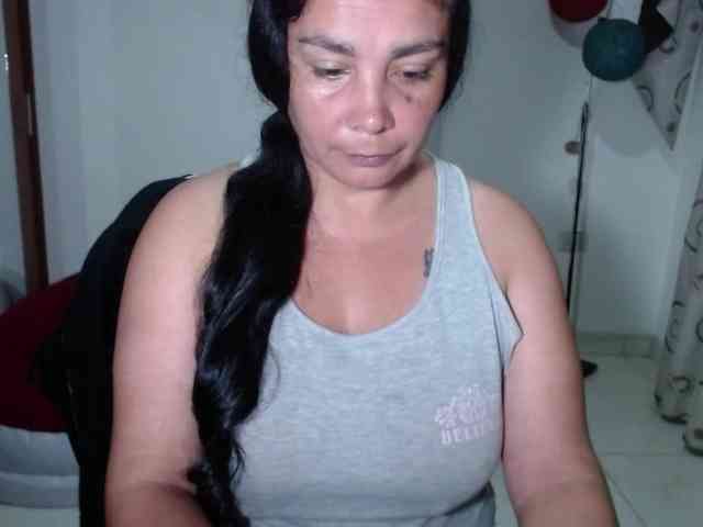 vivian-milf-paint webcam