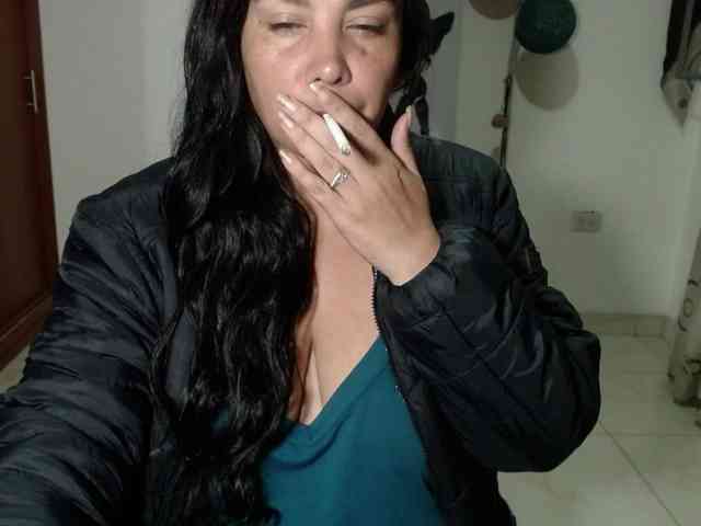 vivian-milf-paint webcam