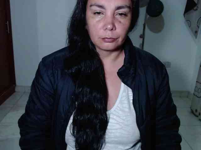 vivian-milf-paint webcam
