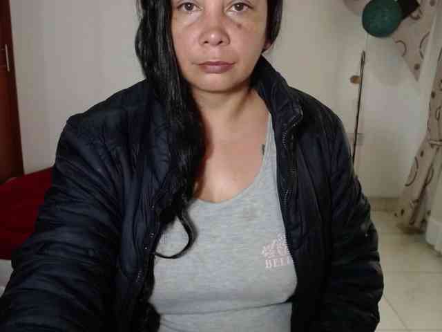 vivian-milf-paint webcam