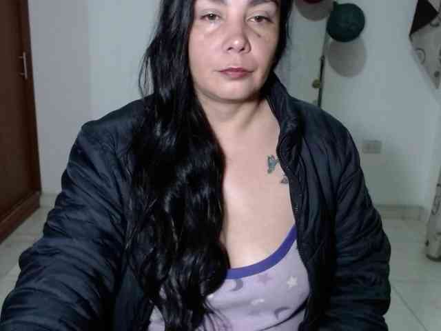 vivian-milf-paint webcam