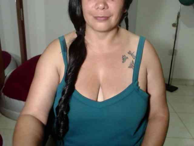 vivian-milf-paint webcam