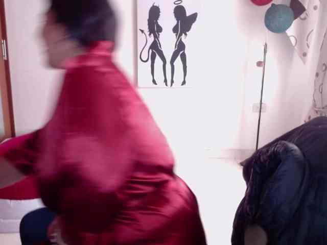 vivian-milf-paint webcam