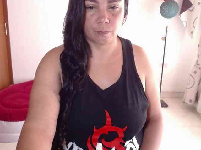 vivian-milf-paint webcam