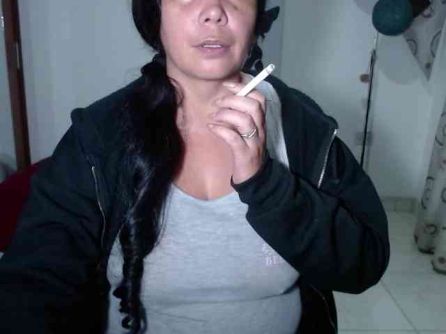 vivian-milf-paint webcam