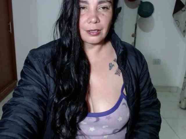 vivian-milf-paint webcam
