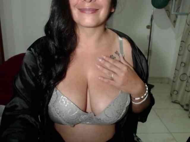 vivian-milf-paint webcam