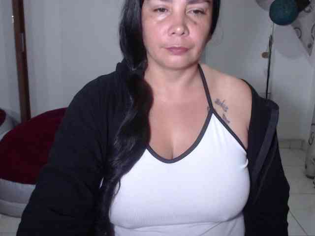 vivian-milf-paint webcam