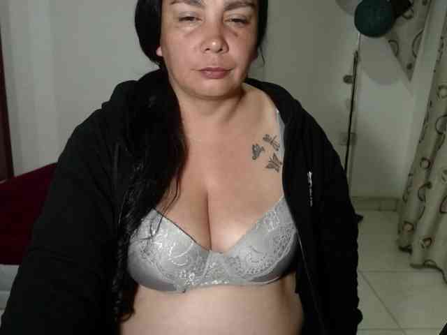 vivian-milf-paint webcam