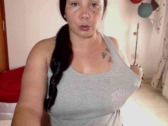 vivian-milf-paint webcam