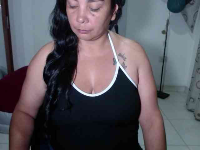 vivian-milf-paint webcam